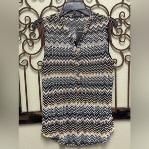 Ava & Grace double lined sleeveless vneck chevron blouse